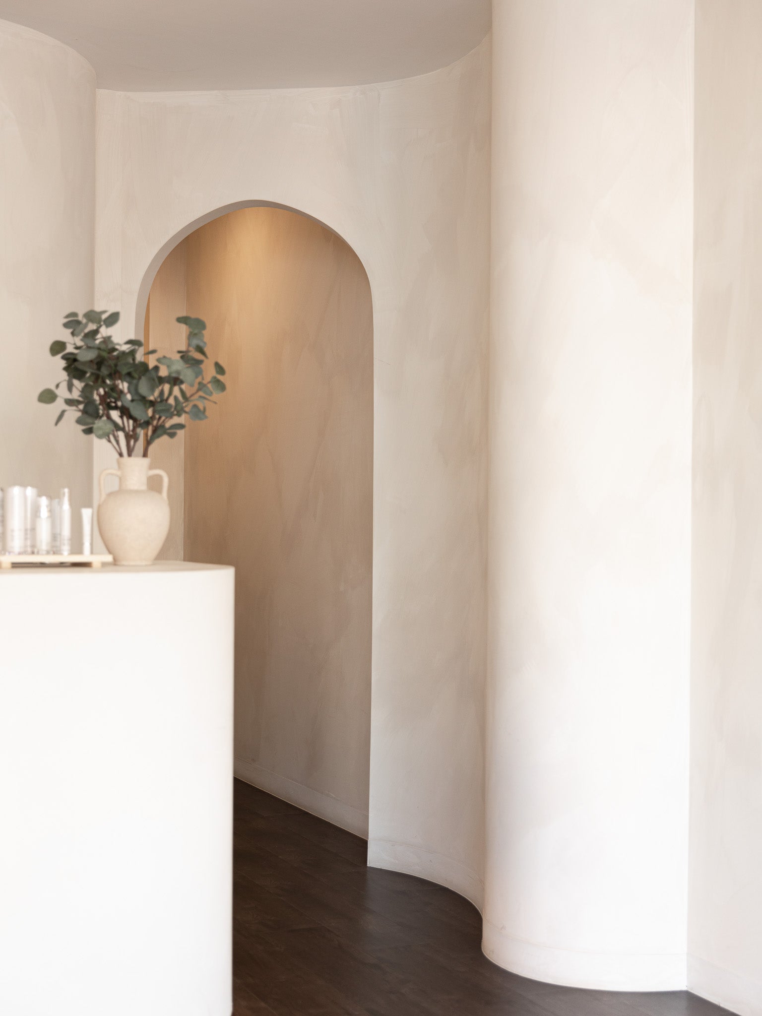 COSMETIC SKIN & BODY CLINIC